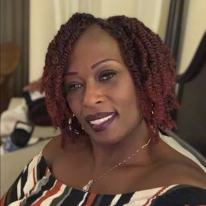 Meet your Posher, Laverne